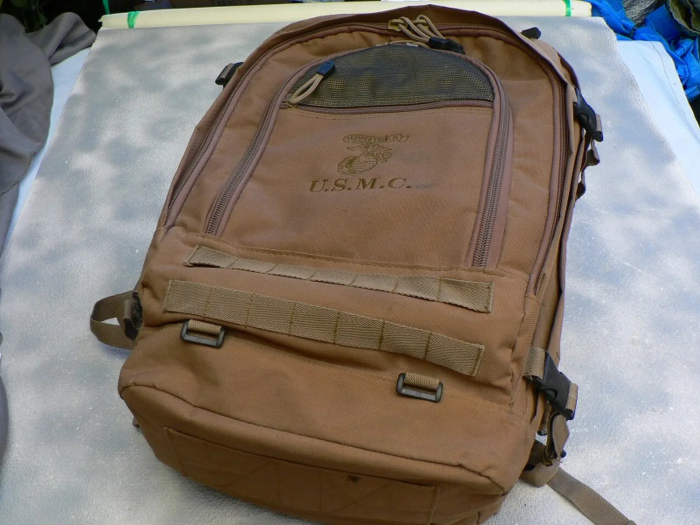 ミリタリーショップ 南国百貨店.COM|沖縄 USMC コヨーテ リュックサック（手提げバッグにもなります） [Z F- 記録写真3