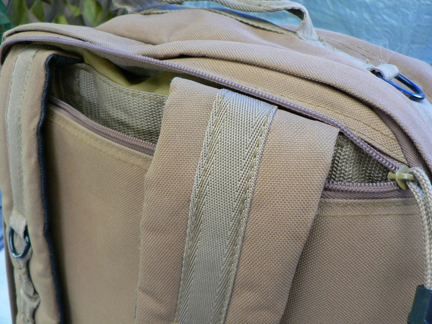 ミリタリーショップ 南国百貨店.COM|沖縄 USMC コヨーテ リュックサック（手提げバッグにもなります） [Z F- 記録写真6