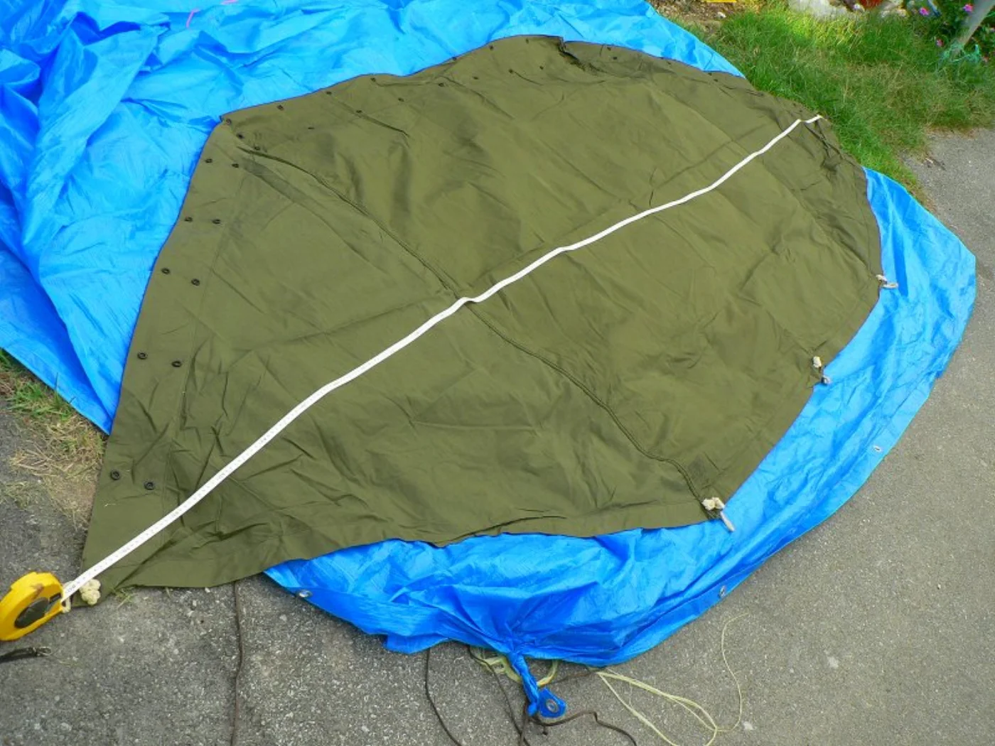 コンバットテントの生地のみ１枚 未使用品ですが、保管時の汚れしわが有る場合がございます 記録写真4