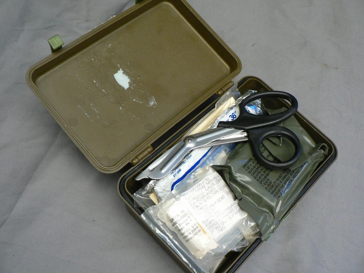 ミリタリーショップ 南国百貨店.COM|沖縄 FIRST AID KIT 中味入り ハサミ付き [D-1275] - F 記録写真4
