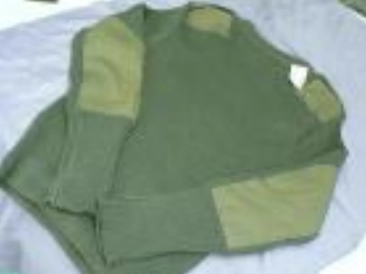 ミリタリーショップ 南国百貨店.COM|沖縄 米軍官給品 ミリタリーセーター 新品 OD 38 WOOL100% [G- 記録写真1