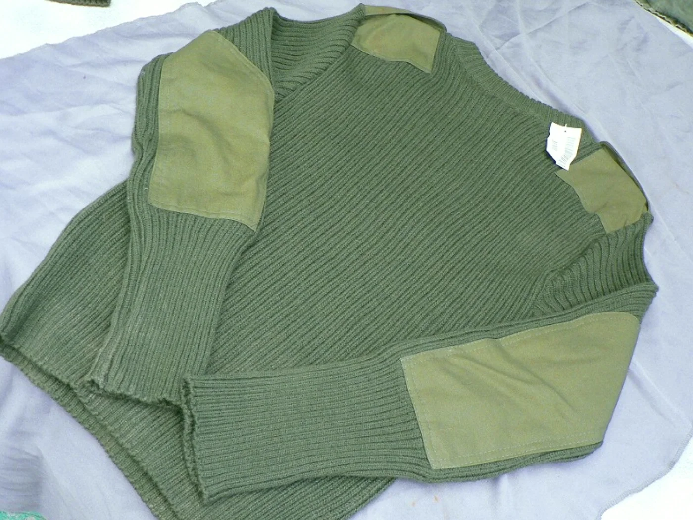 ミリタリーショップ 南国百貨店.COM|沖縄 米軍官給品 ミリタリーセーター 新品 OD 38 WOOL100% [G- 記録写真4