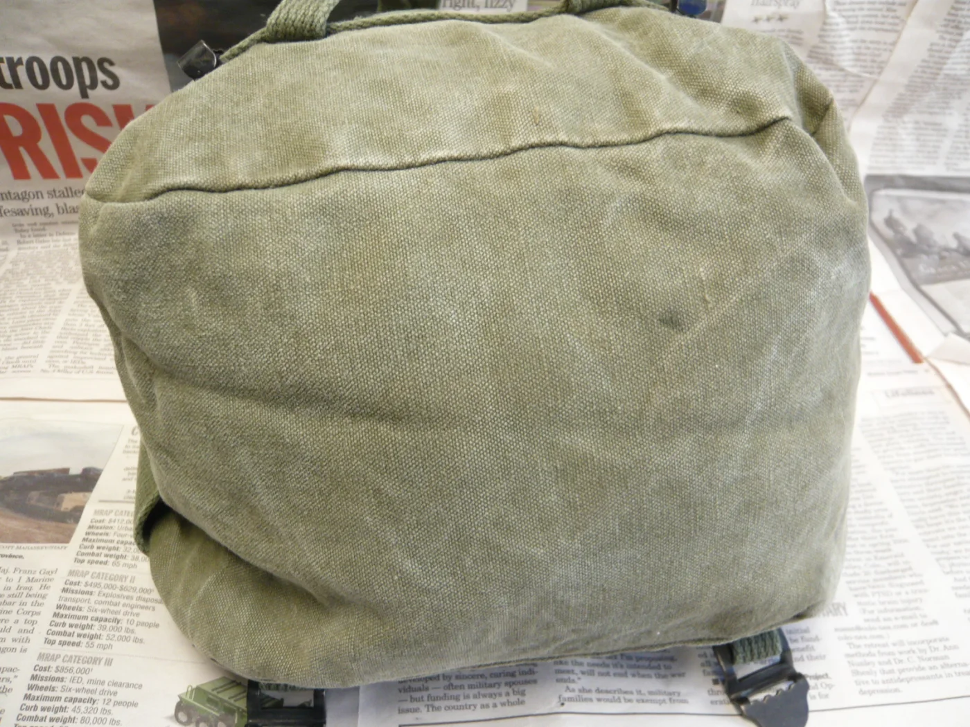 ミリタリーショップ 南国百貨店.COM|沖縄 ショルダーバッグ サイズ：約２２cm×２２cm×１３cm [A-297] 記録写真8