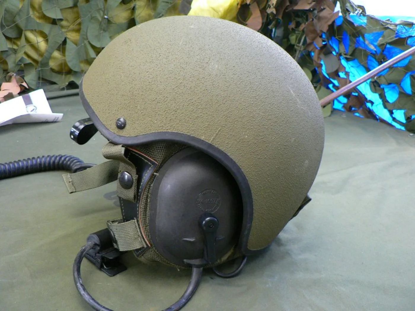 ミリタリーショップ 南国百貨店.COM|沖縄 CVC ヘルメット デッドストック品 タンカース [B-573] - 米軍 記録写真5