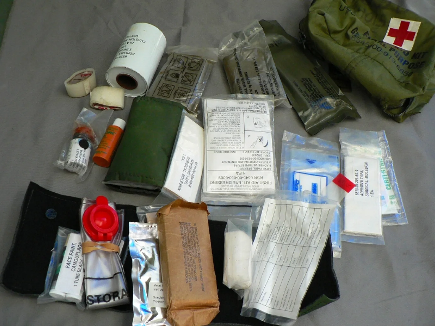 ミリタリーショップ 南国百貨店.COM|沖縄 戦闘機用 FIRST AID KIT 中味入り [D-1283] - 戦闘 記録写真5