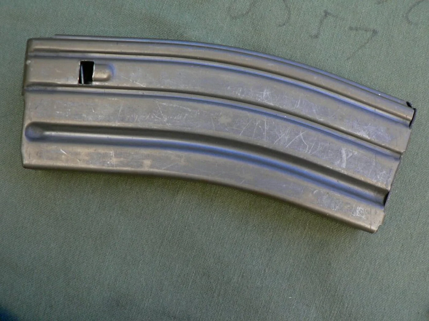 ミリタリーショップ 南国百貨店.COM|沖縄 M16マガジン ３０連 [D-1069] - M16マガジン ３０連 記録写真3