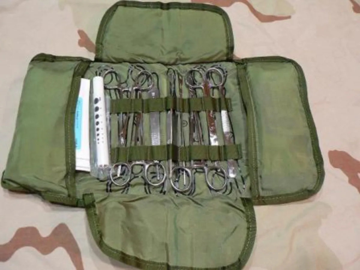 ミリタリーショップ 南国百貨店.COM|沖縄 米軍 手術道具セット MEDICAL SET SURGICAL INSTR 記録写真1