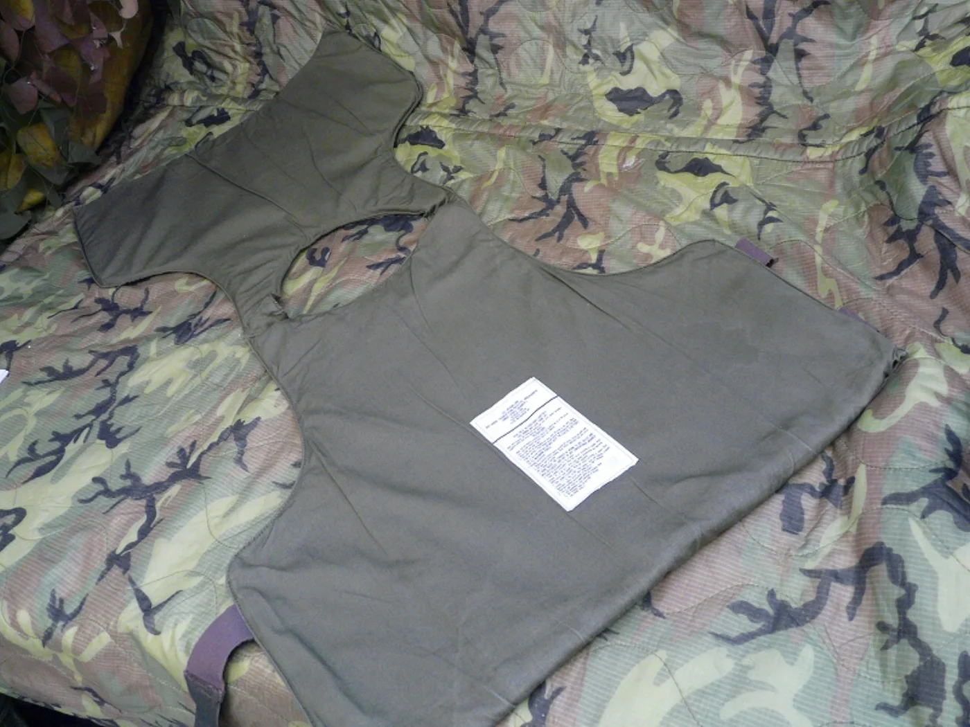 ミリタリーショップ 南国百貨店.COM|沖縄 CVC BODY ARMOR M-L ボディーアーマー [M-057] - 記録写真6