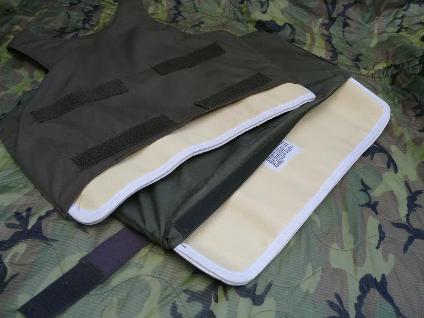 ミリタリーショップ 南国百貨店.COM|沖縄 CVC BODY ARMOR M-L ボディーアーマー [M-057] - 記録写真8