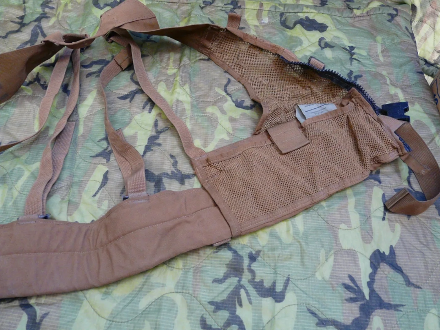 ミリタリーショップ 南国百貨店.COM|沖縄 SDS ZIPPERED FLC VEST コヨーテベスト [L-204] 記録写真8