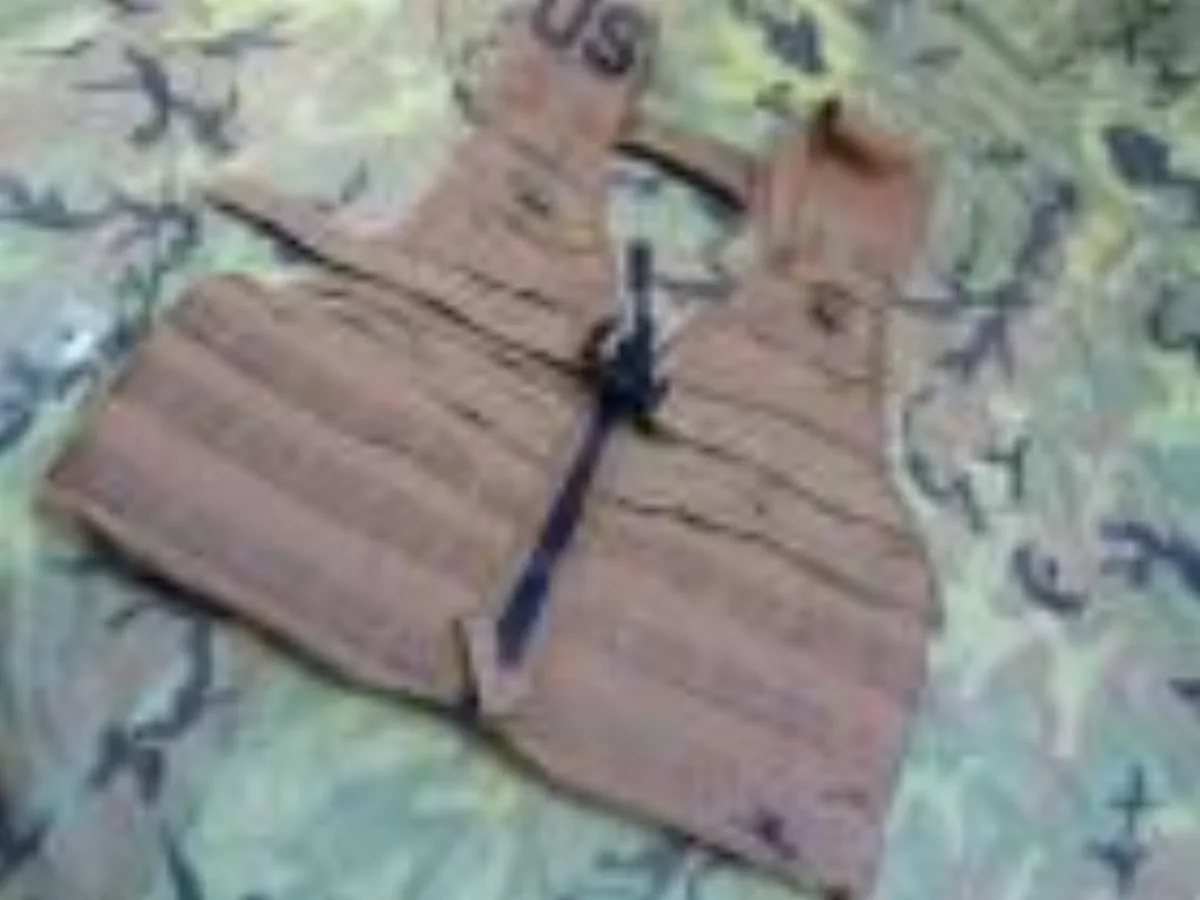 ミリタリーショップ 南国百貨店.COM|沖縄 SDS ZIPPERED FLC VEST コヨーテベスト [L-205] 記録写真1