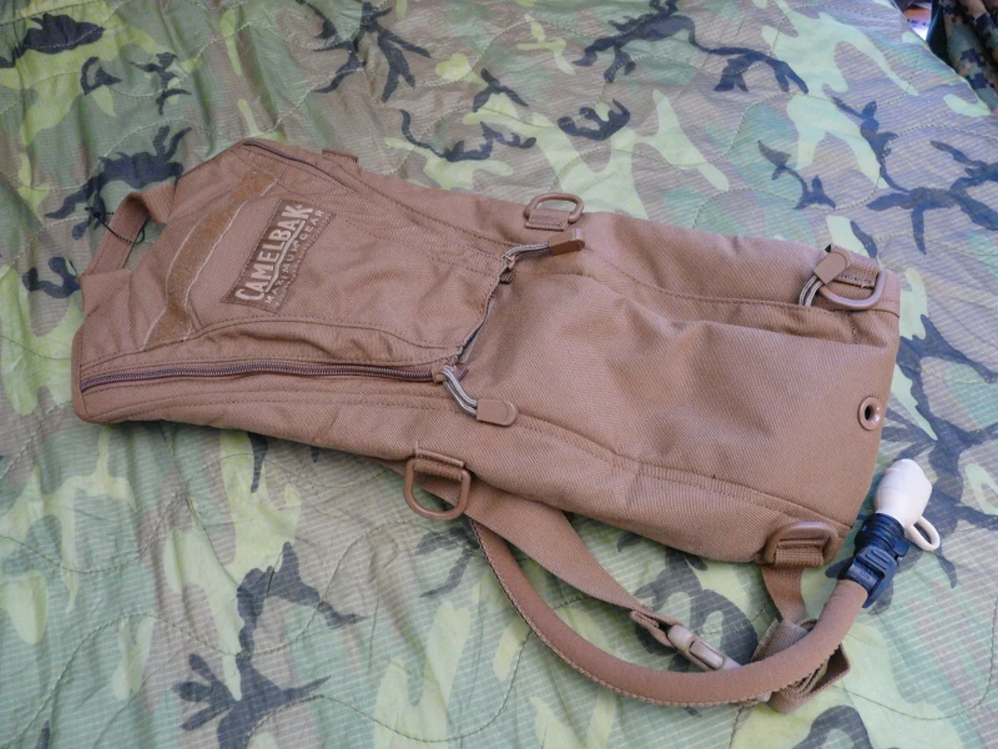 ミリタリーショップ 南国百貨店.COM|沖縄 CAMELBAK コヨーテ 3L [X-296] - CAMELBAK コ 記録写真2
