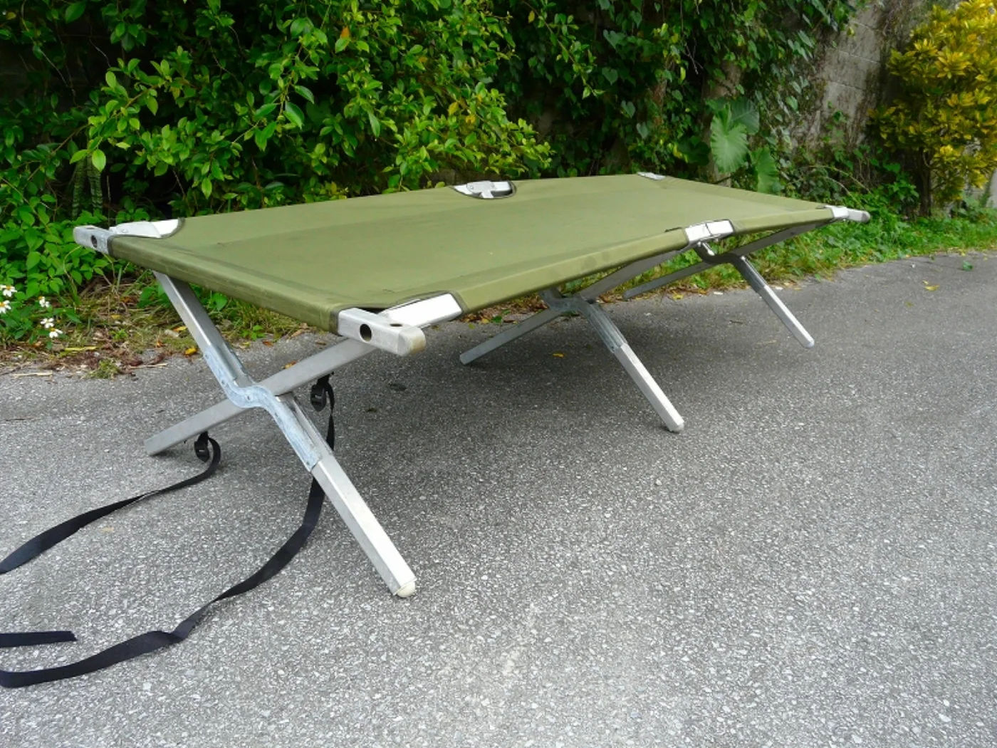 ミリタリーショップ 南国百貨店.COM|沖縄 GIコット 野戦用折り畳みベッド＋ポンチョライナー＋サイド棒用棒付 [B- 記録写真2