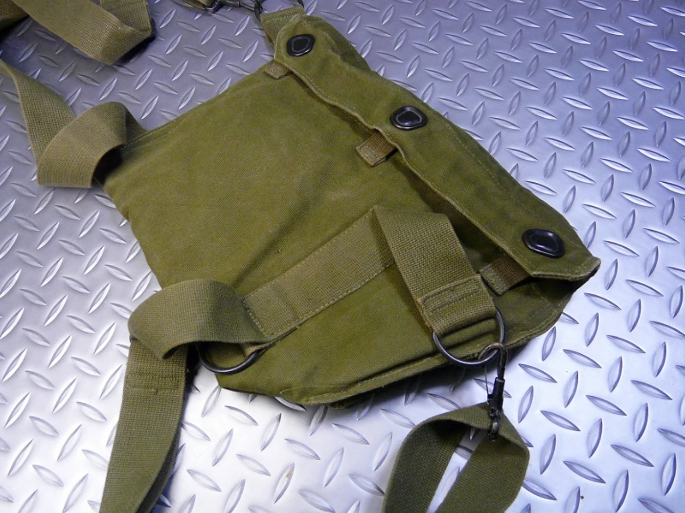 ミリタリーショップ 南国百貨店.COM|沖縄 ケミカルバッグ [F-562] - ケミカルバッグ米軍放出品かっこよく、通 記録写真4