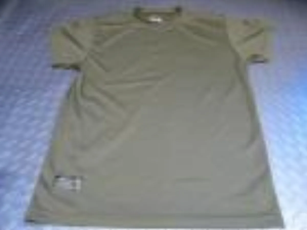 ミリタリーショップ 南国百貨店.COM|沖縄 UNDER ARMOUR USMC Tシャツ -M- [G-790] - 記録写真1
