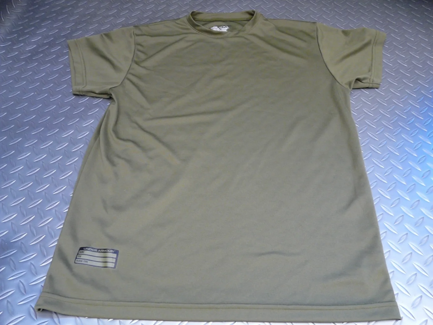 ミリタリーショップ 南国百貨店.COM|沖縄 UNDER ARMOUR USMC Tシャツ -M- [G-790] - 記録写真3