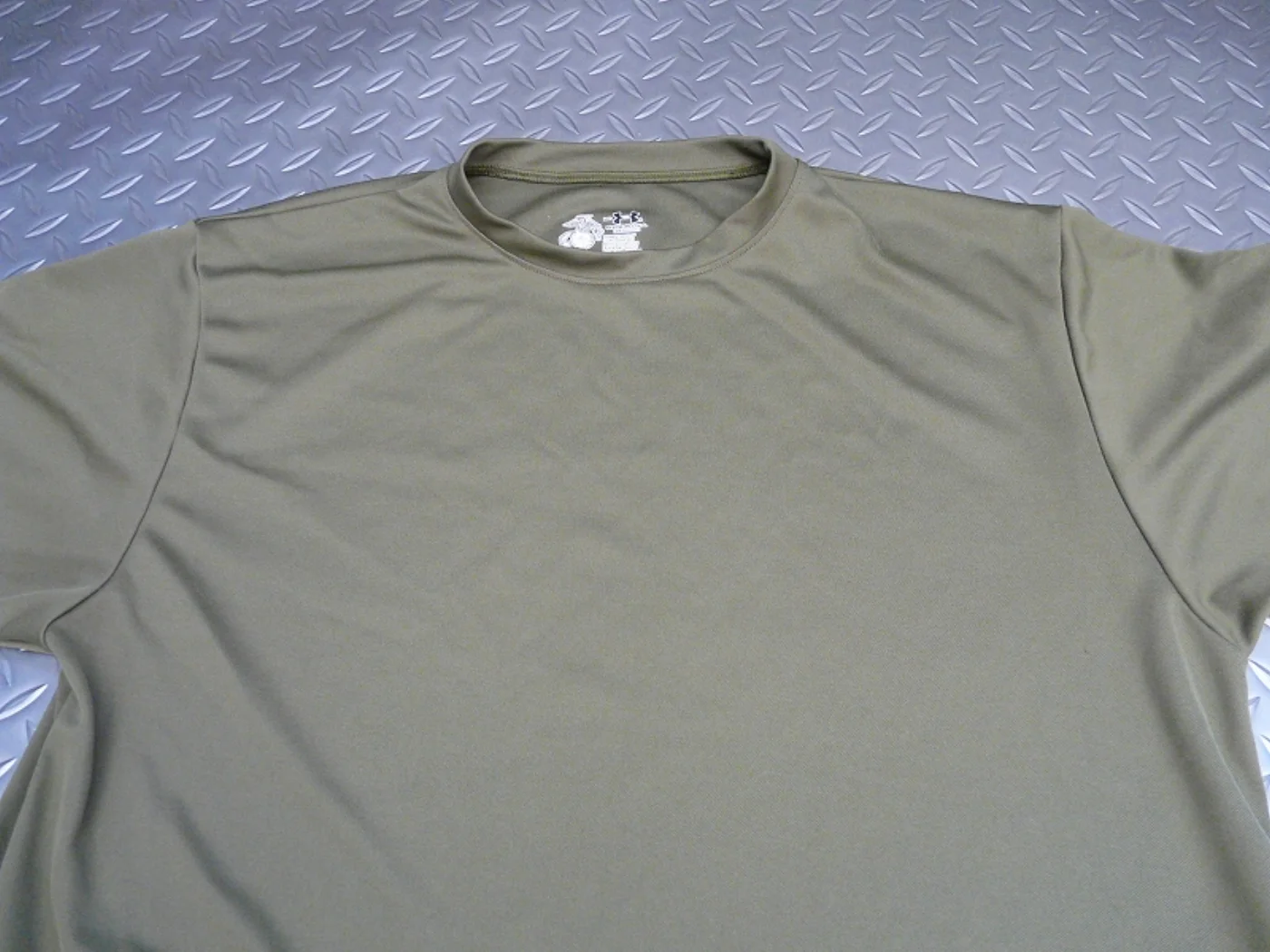 ミリタリーショップ 南国百貨店.COM|沖縄 UNDER ARMOUR USMC Tシャツ -M- [G-790] - 記録写真4