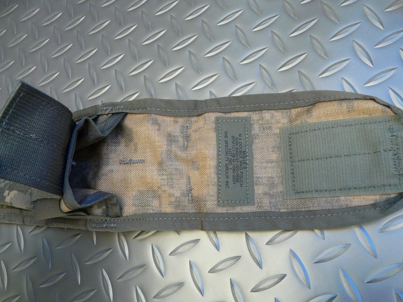 ミリタリーショップ 南国百貨店.COM|沖縄 ACU MOLLE II M-4 DOUBLE MAG POUCH 新品 記録写真6