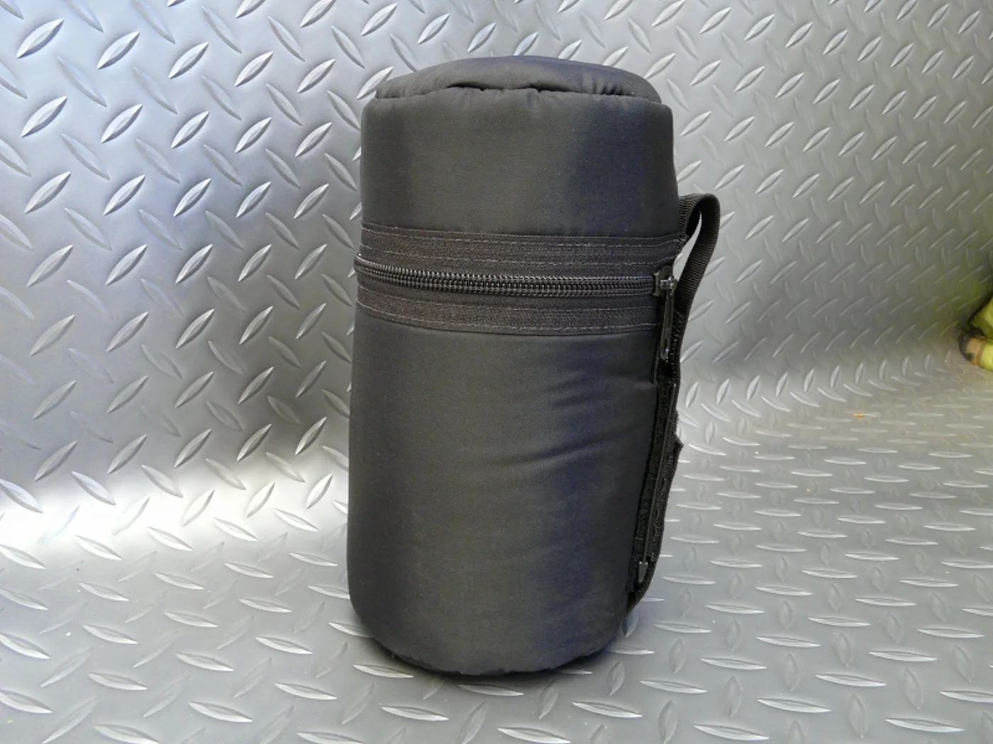 ミリタリーショップ 南国百貨店.COM|沖縄 US コールマンのガスボンベ 新品 ケース付き [D-1322] - US 記録写真3