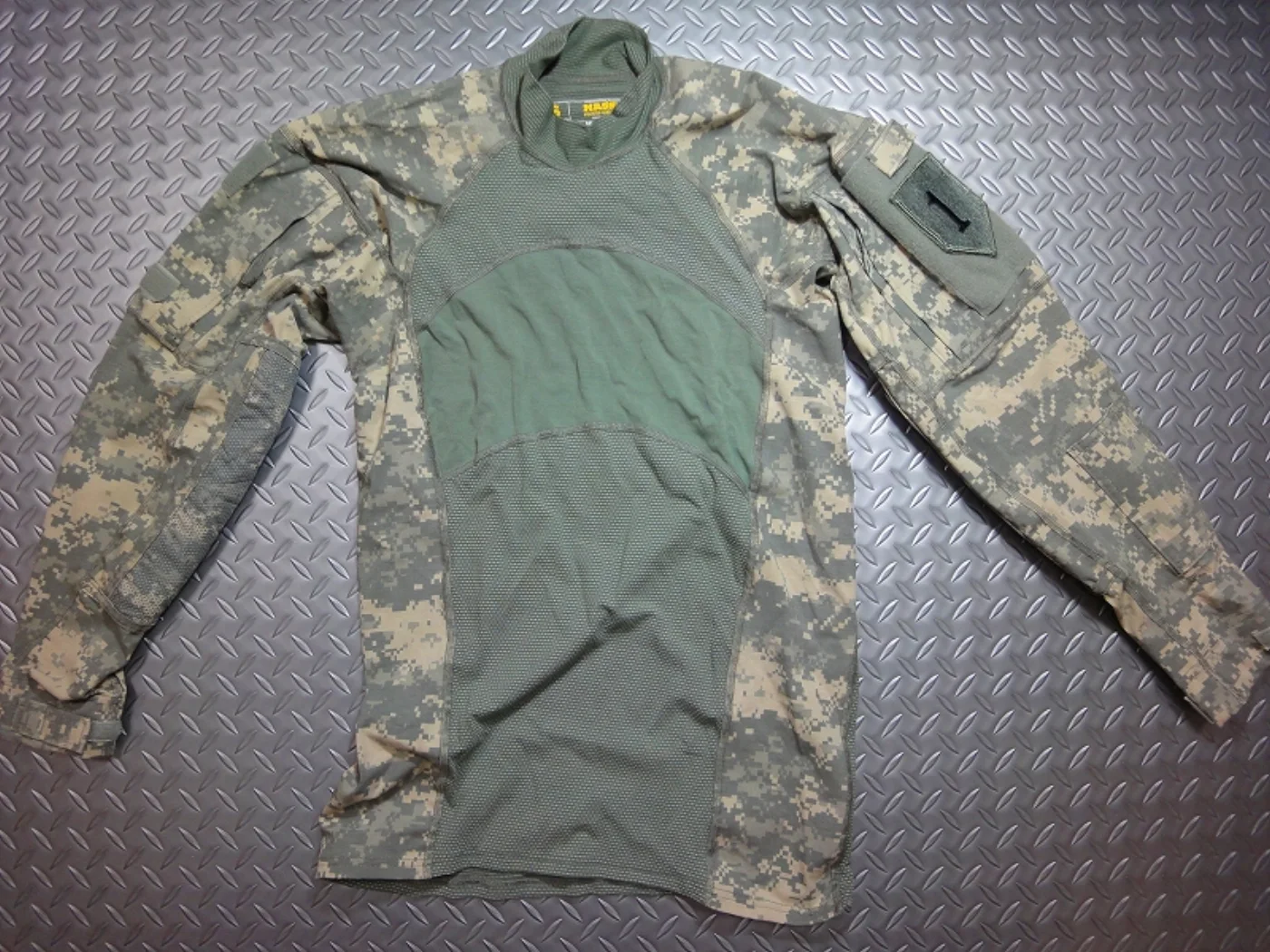 ミリタリーショップ 南国百貨店.COM|沖縄 ARMY COMBAT SHIRT MASSIF コンバットシャツ -S- 記録写真5