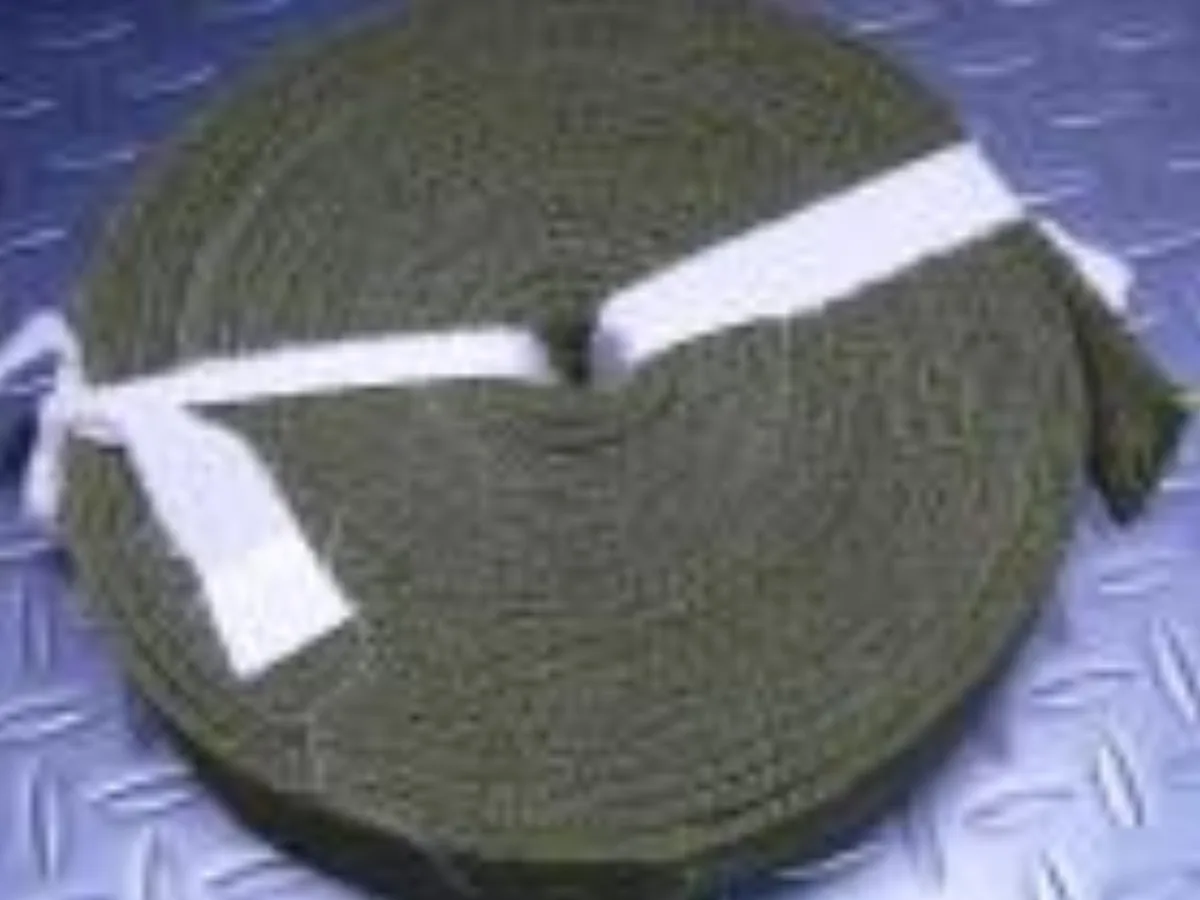 ミリタリーショップ 南国百貨店.COM|沖縄 米軍 平ロープ 4.5cm x 8M [E-1056] - 米軍 平ロープ 記録写真1