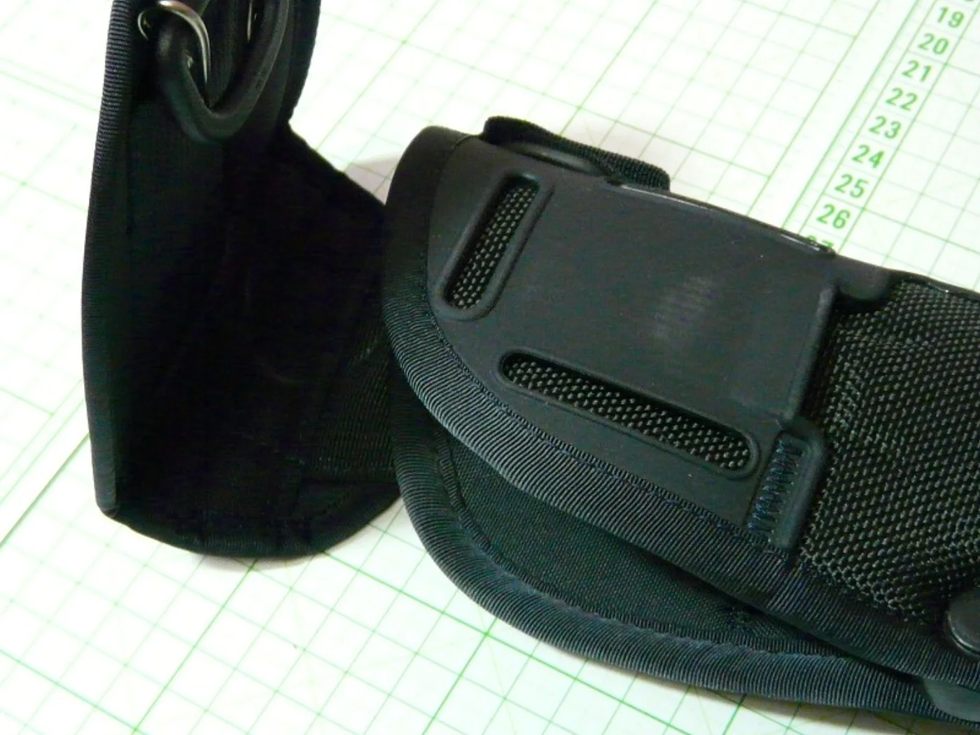 ミリタリーショップ 南国百貨店.COM|沖縄 BIANCHI HOLSTER 黒 特殊部隊使用 新品 [Q-220] - 記録写真5