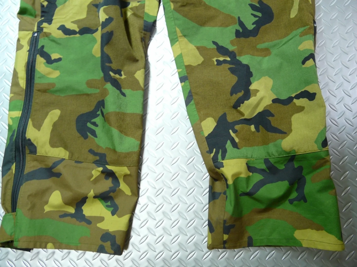 ミリタリーショップ 南国百貨店.COM|沖縄 ゴアテックスパンツ L-R TYPE-II USMC支給品 [Q-300] 記録写真5