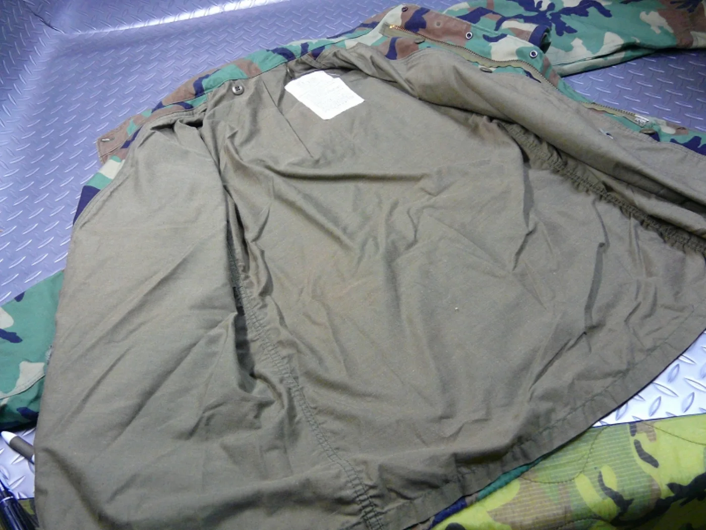ミリタリーショップ 南国百貨店.COM|沖縄 M-65 ジャケット ウッドランド L-R DLA100-89 [Z G- 記録写真7