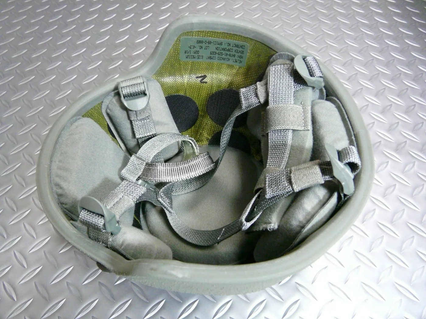 ミリタリーショップ 南国百貨店.COM|沖縄 ACU MICH ヘルメット M-7 新品 GENTEX [Q-388] 記録写真5