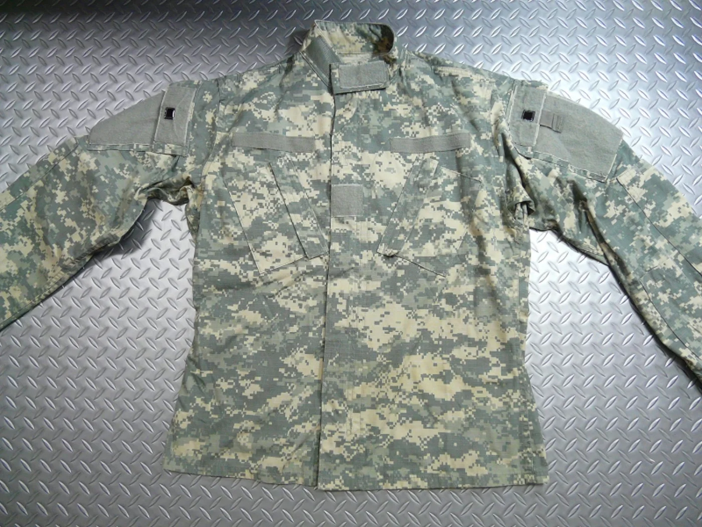 ミリタリーショップ 南国百貨店.COM|沖縄 ACU ジャケット ARMY新型ユニフォーム S-R [Q-398] - 記録写真3