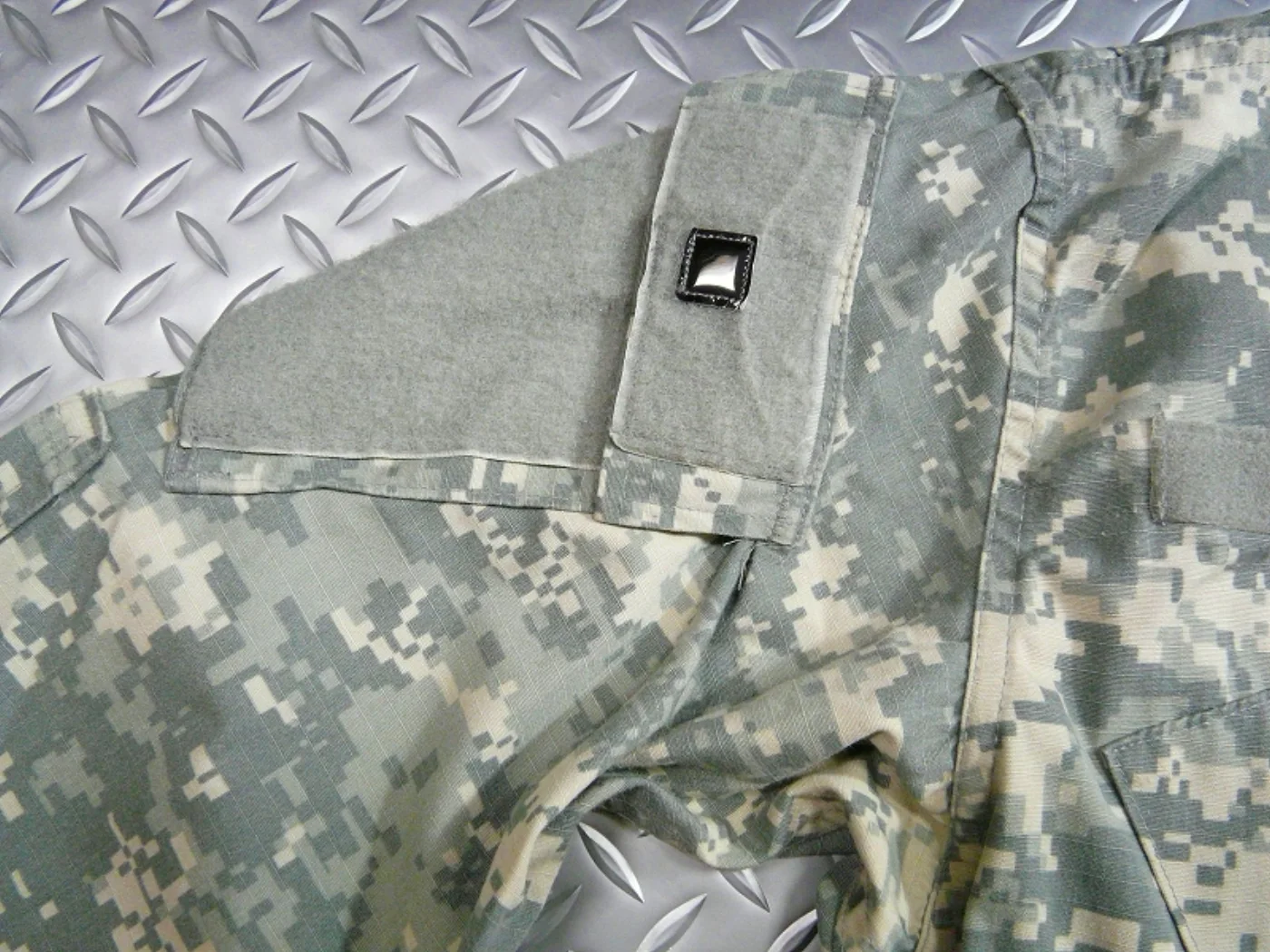 ミリタリーショップ 南国百貨店.COM|沖縄 ACU ジャケット ARMY新型ユニフォーム S-R [Q-398] - 記録写真4
