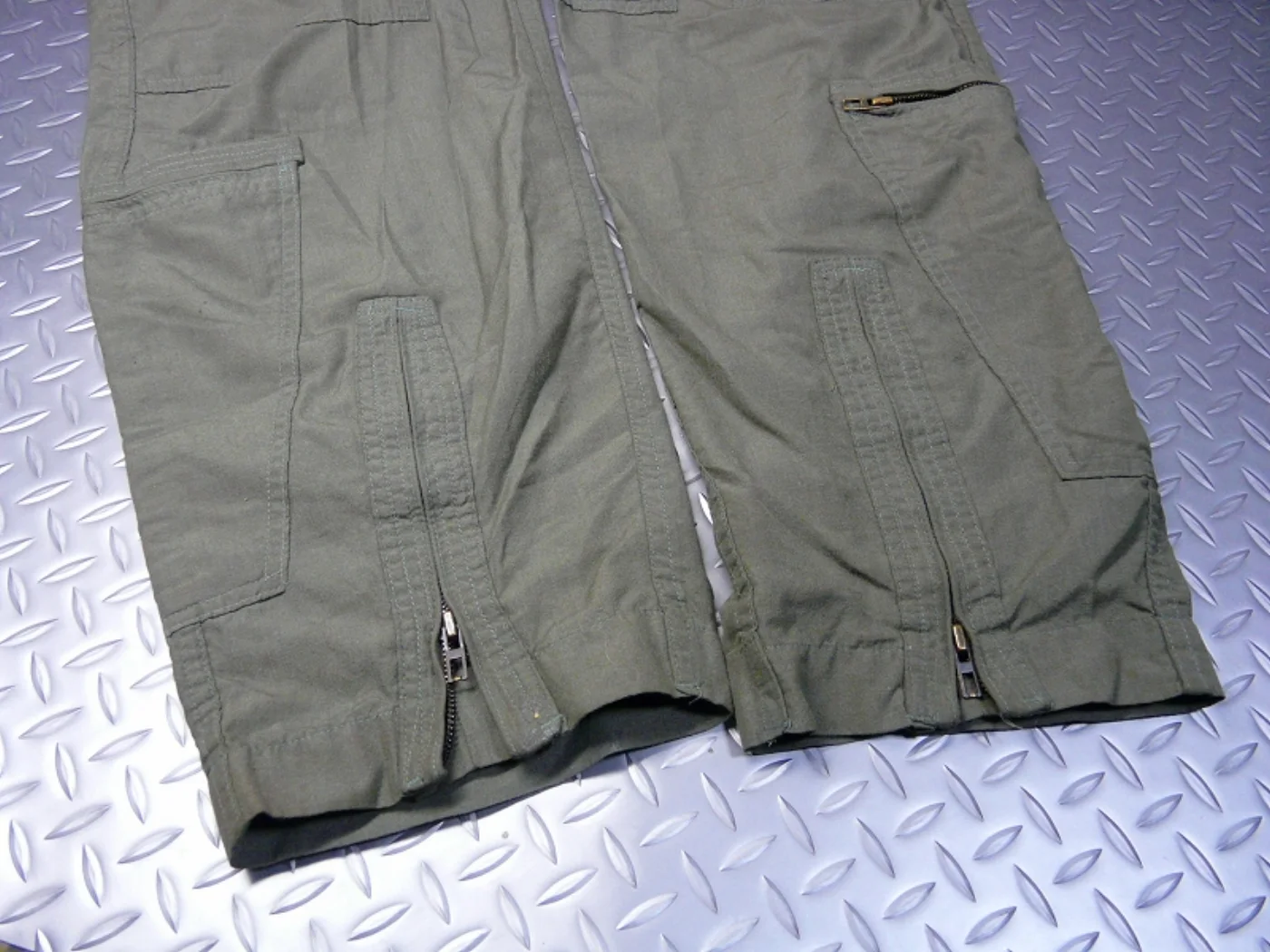 ミリタリーショップ 南国百貨店.COM|沖縄 CWU-27/P COVERALLS FLYERS 42L フライトスーツ 記録写真5