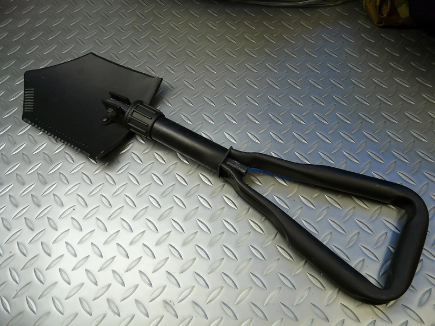 ミリタリーショップ 南国百貨店.COM|沖縄 E-TOOL 三つ折りスコップ デッドストック [B-1012] - E- 記録写真7