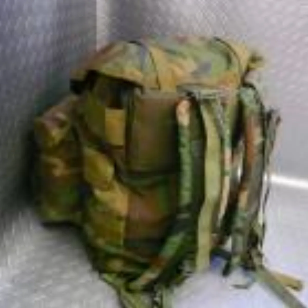 ミリタリーショップ 南国百貨店.COM|沖縄 PRC 119用 軍用無線機用 アリスパック 希少品 [F-602] - 記録写真1