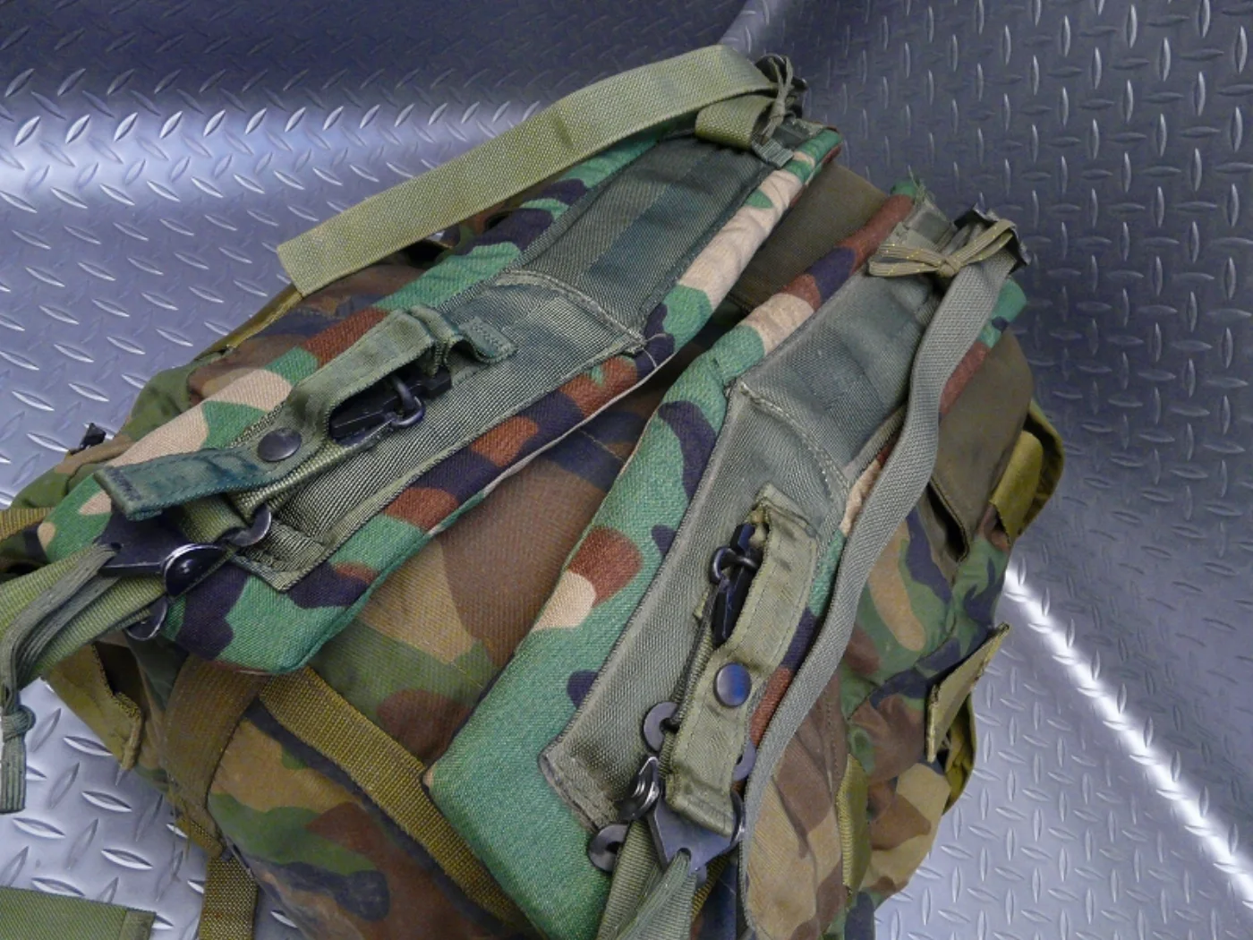 ミリタリーショップ 南国百貨店.COM|沖縄 PRC 119用 軍用無線機用 アリスパック 希少品 [F-602] - 記録写真8