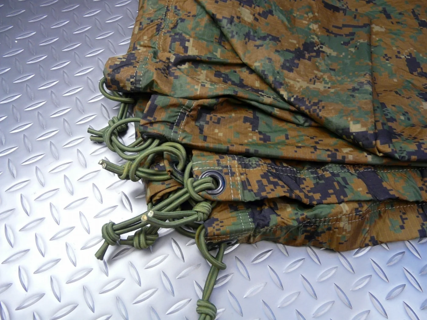 ミリタリーショップ 南国百貨店.COM|沖縄 USMC マーパットタープ リバーシブル 補修品 [T-106] - US 記録写真5