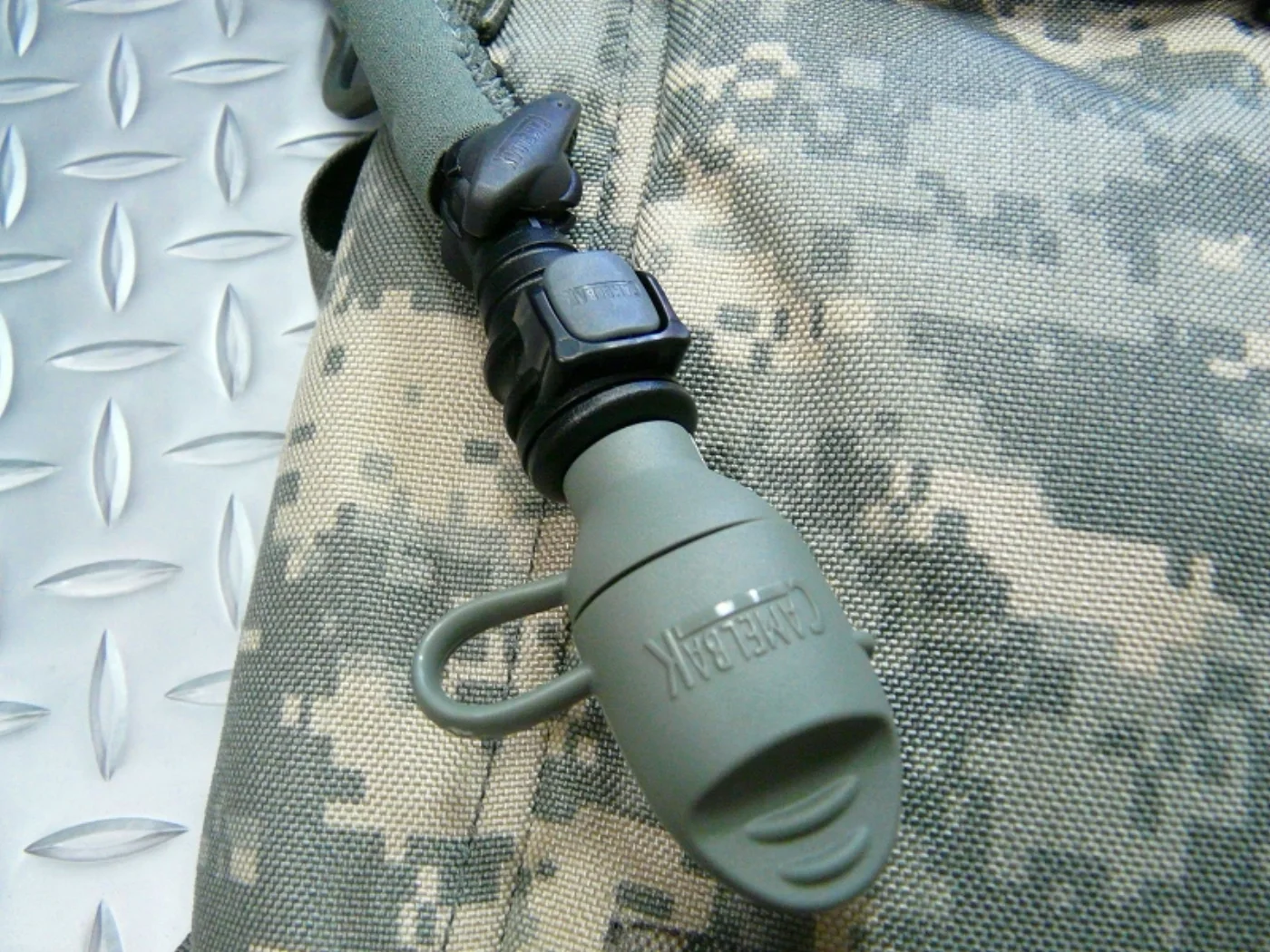 ミリタリーショップ 南国百貨店.COM|沖縄 ACU CAMELBAK [Q-376] - ACU CAMELBAK米軍 記録写真5