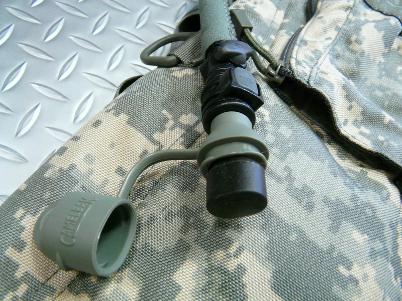 ミリタリーショップ 南国百貨店.COM|沖縄 ACU CAMELBAK [Q-376] - ACU CAMELBAK米軍 記録写真6