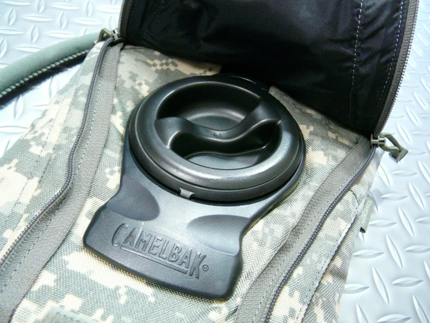ミリタリーショップ 南国百貨店.COM|沖縄 ACU CAMELBAK [Q-376] - ACU CAMELBAK米軍 記録写真8