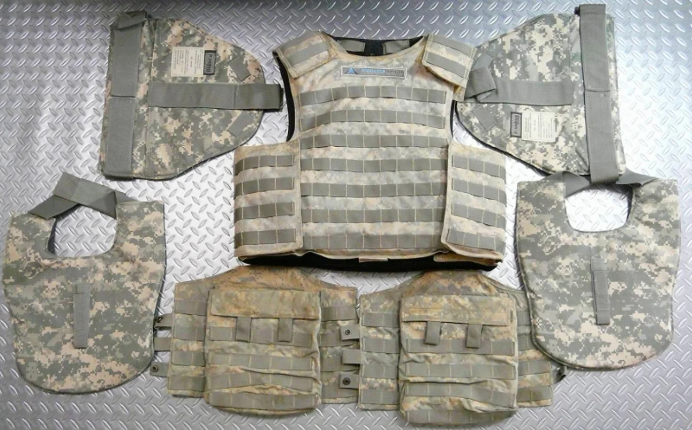 ミリタリーショップ 南国百貨店.COM|沖縄 最強ACU dragonskinAodyArmor フルセット 定価７０万 記録写真3