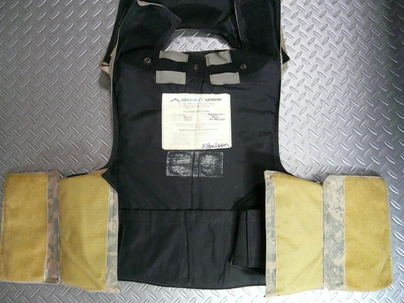 ミリタリーショップ 南国百貨店.COM|沖縄 最強ACU dragonskinAodyArmor フルセット 定価７０万 記録写真7