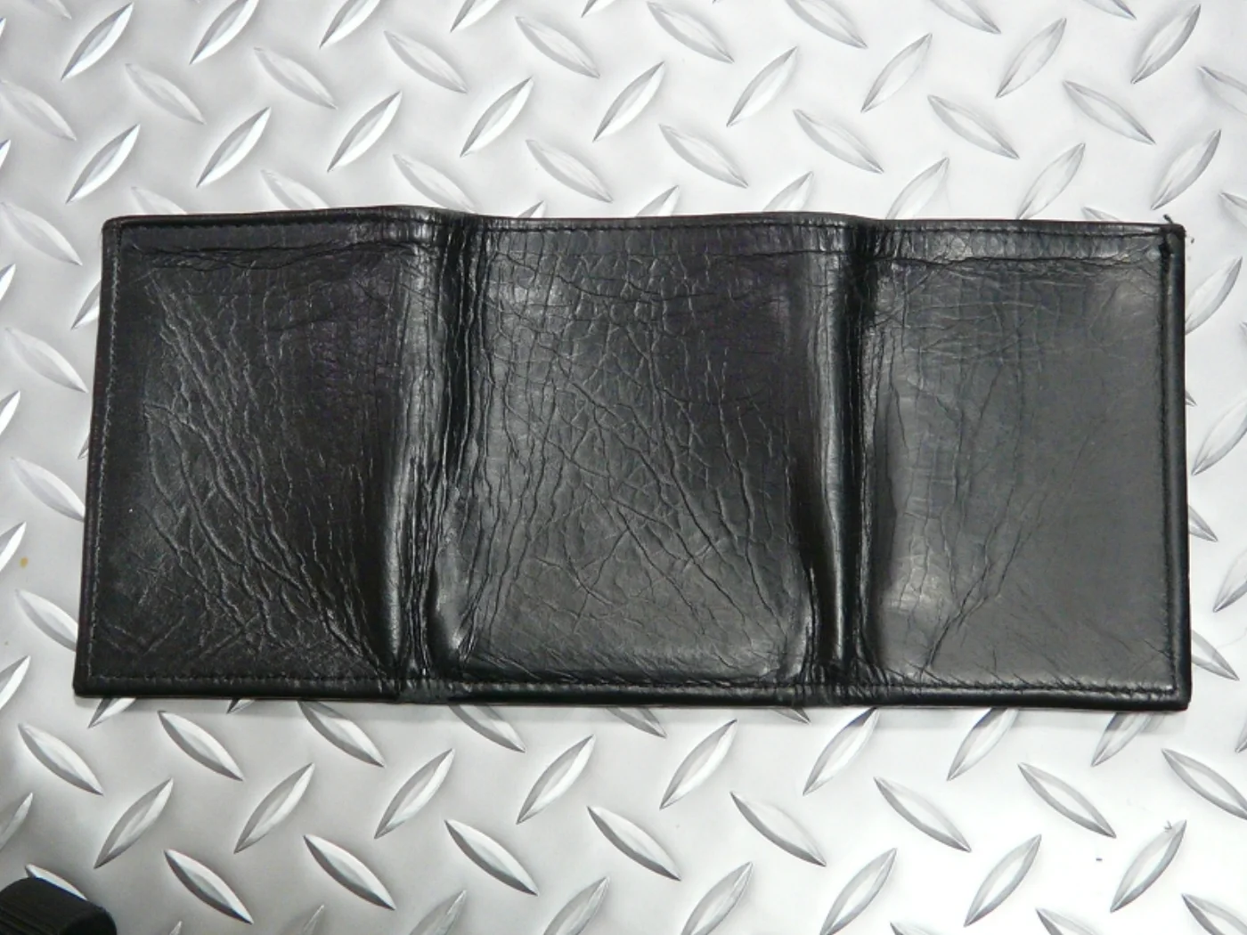 ミリタリーショップ 南国百貨店.COM|沖縄 USMC マリン 三つ折りパスケース 財布 [Q-440] - USMC 記録写真6