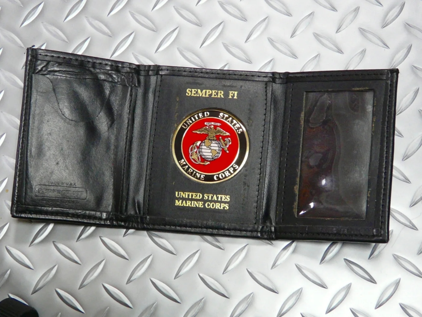 ミリタリーショップ 南国百貨店.COM|沖縄 USMC マリン 三つ折りパスケース 財布 [Q-440] - USMC 記録写真7