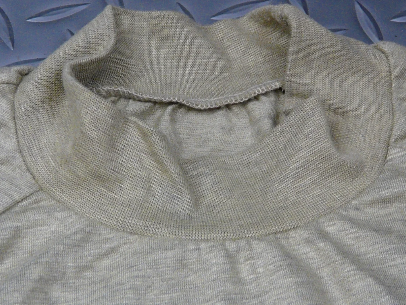 ミリタリーショップ 南国百貨店.COM|沖縄 USMC コンバットTシャツ長袖 TAN バラクラバセット [G-811] 記録写真5