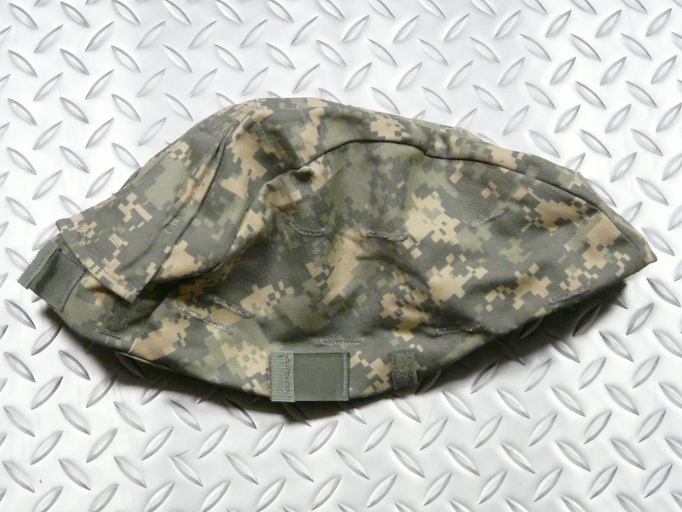 ミリタリーショップ 南国百貨店.COM|沖縄 MICH ヘルメット用 カバー ACU S/M [Q-474] - MIC 記録写真3