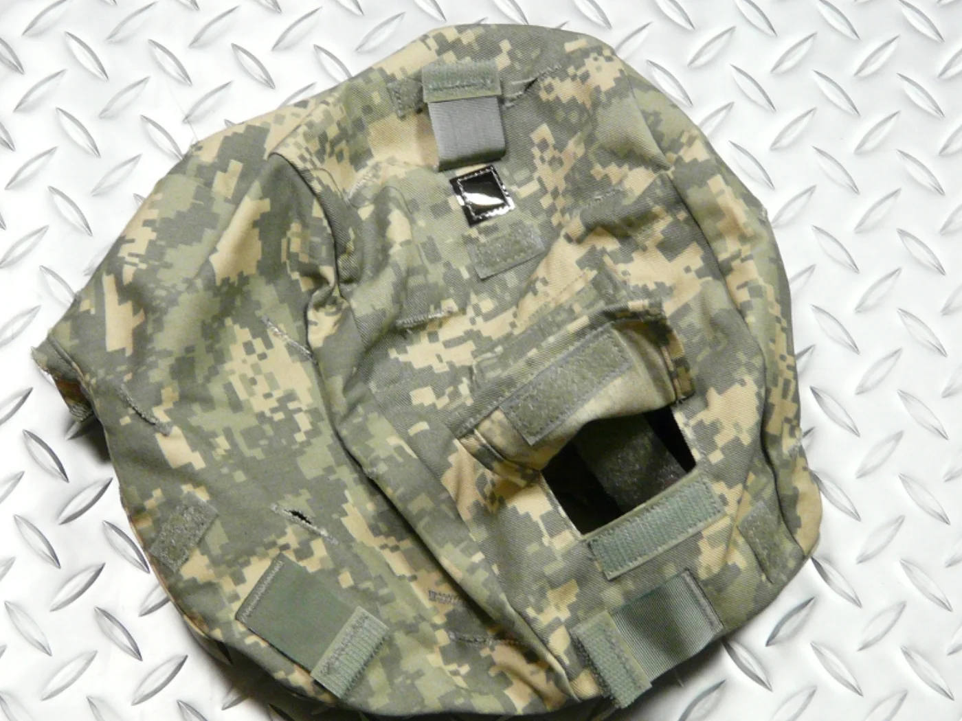 ミリタリーショップ 南国百貨店.COM|沖縄 MICH ヘルメット用 カバー ACU S/M [Q-474] - MIC 記録写真6