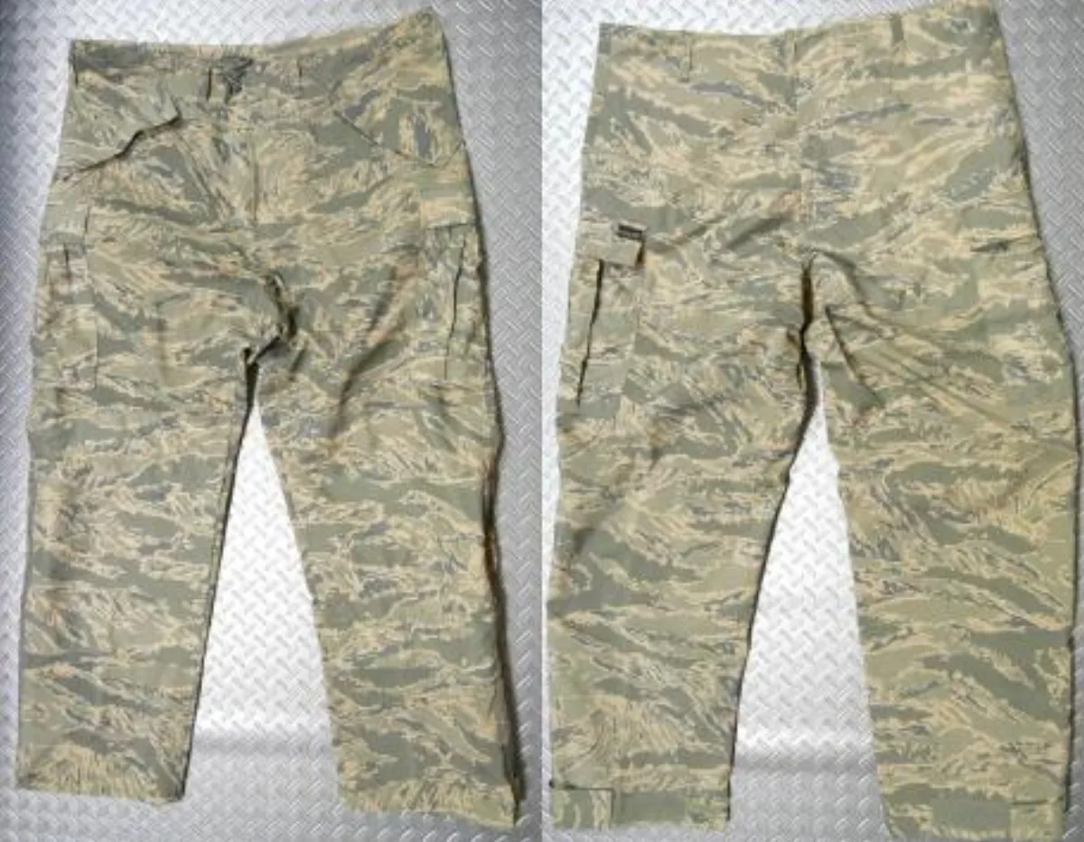 ミリタリーショップ 南国百貨店.COM|沖縄 USAF 新型ゴアテックスパンツ 未使用極上品 [Q-495] - USA 記録写真1