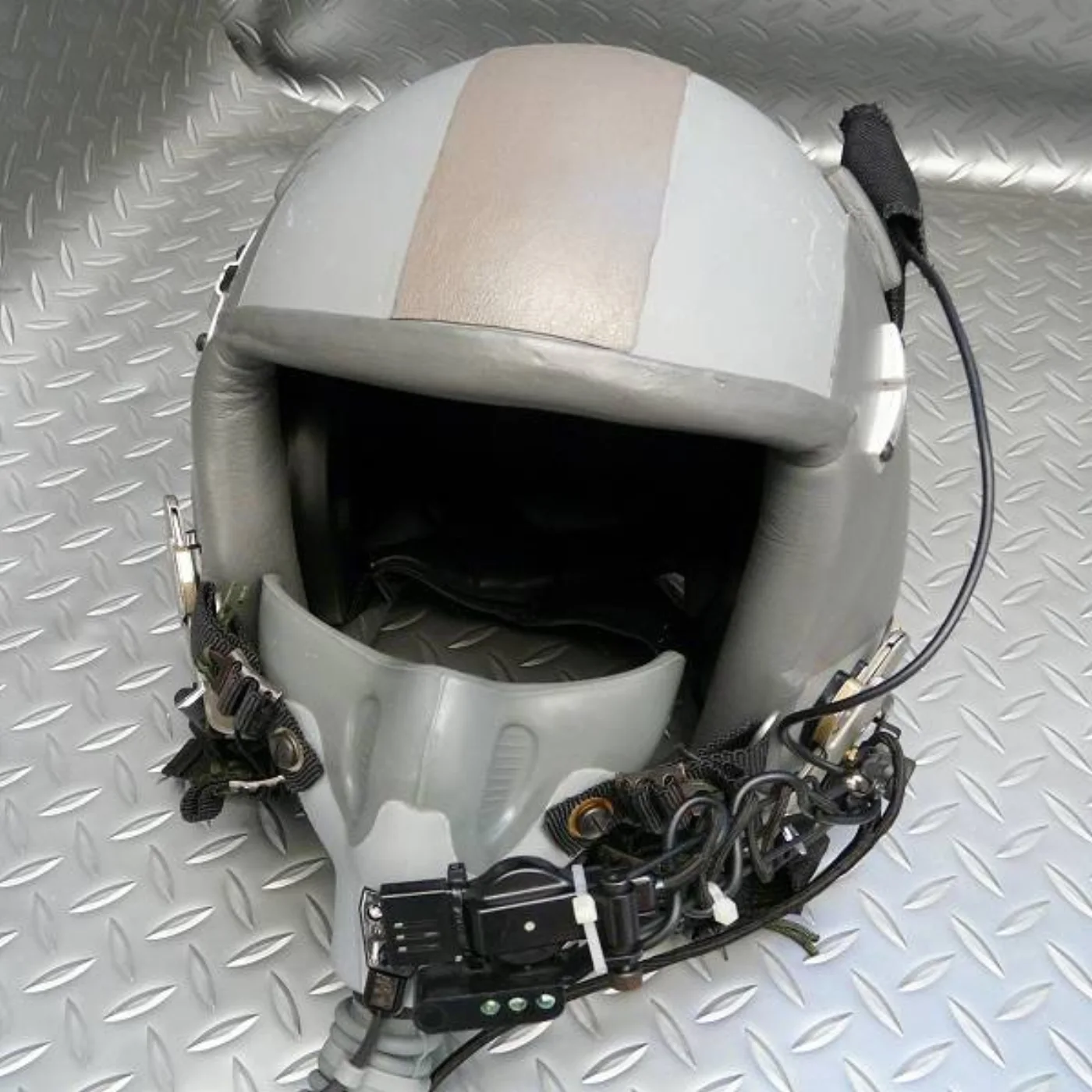 ミリタリーショップ 南国百貨店.COM|沖縄 空軍フライトヘルメット HGU-55/P 酸素マスク付き -L- [B-1 記録写真3