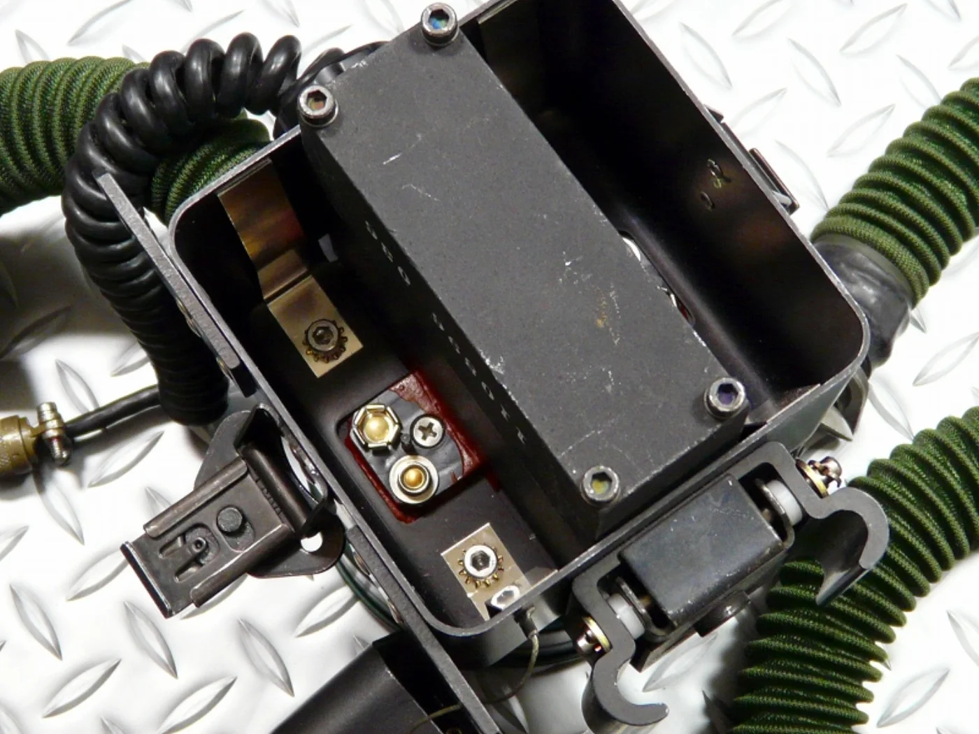 ミリタリーショップ 南国百貨店.COM|沖縄 ガスマスクの装置 [Z Q-528+Q-529] - ガスマスクの装置米軍 記録写真5