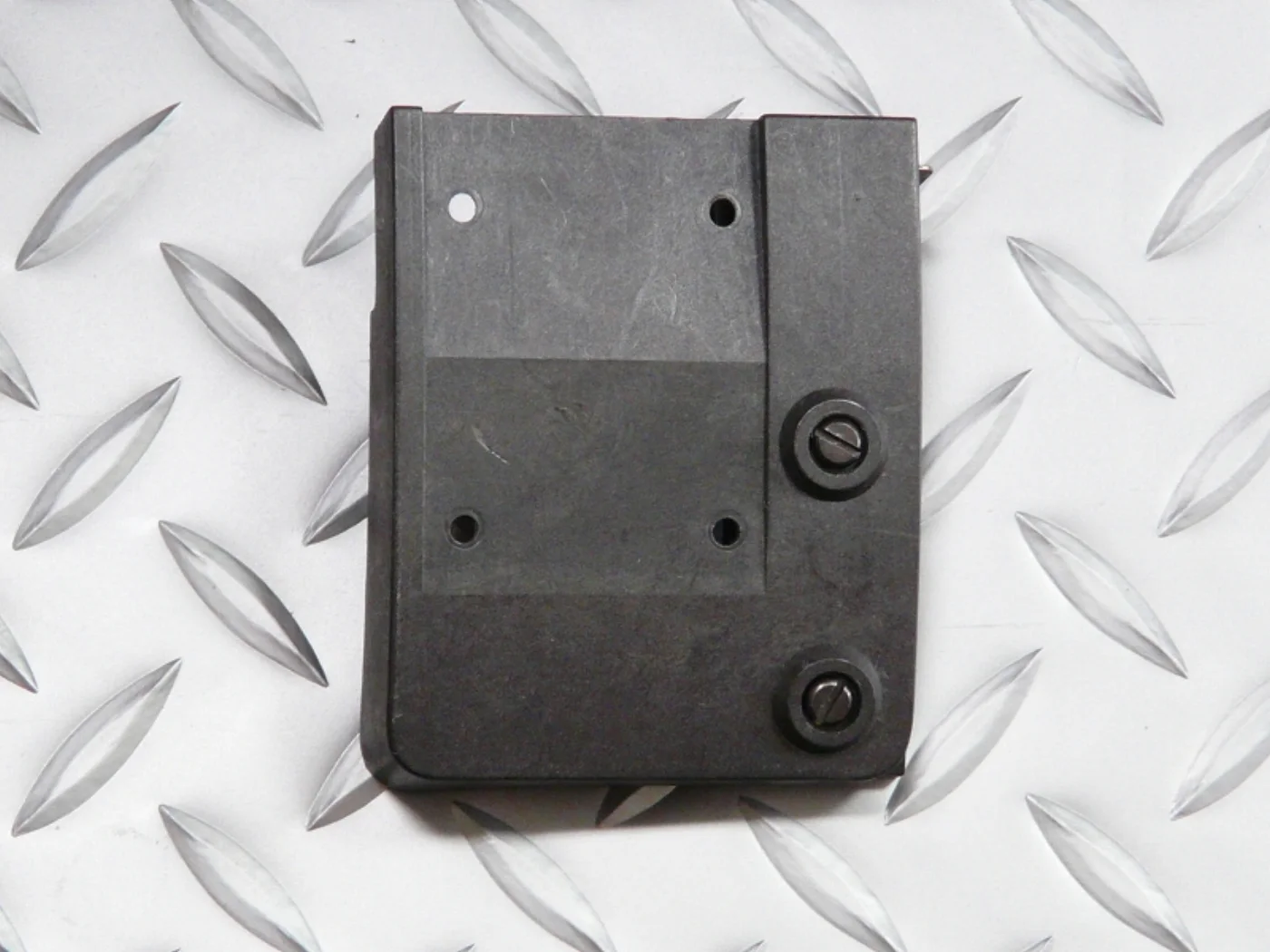 ミリタリーショップ 南国百貨店.COM|沖縄 ヘルメットパーツ 1個 [Z Q-551] - ヘルメットパーツ米軍放出品 記録写真3